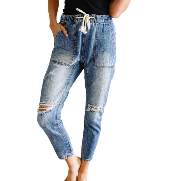 easel Denim - Easel Drawstring Distressed Jeans